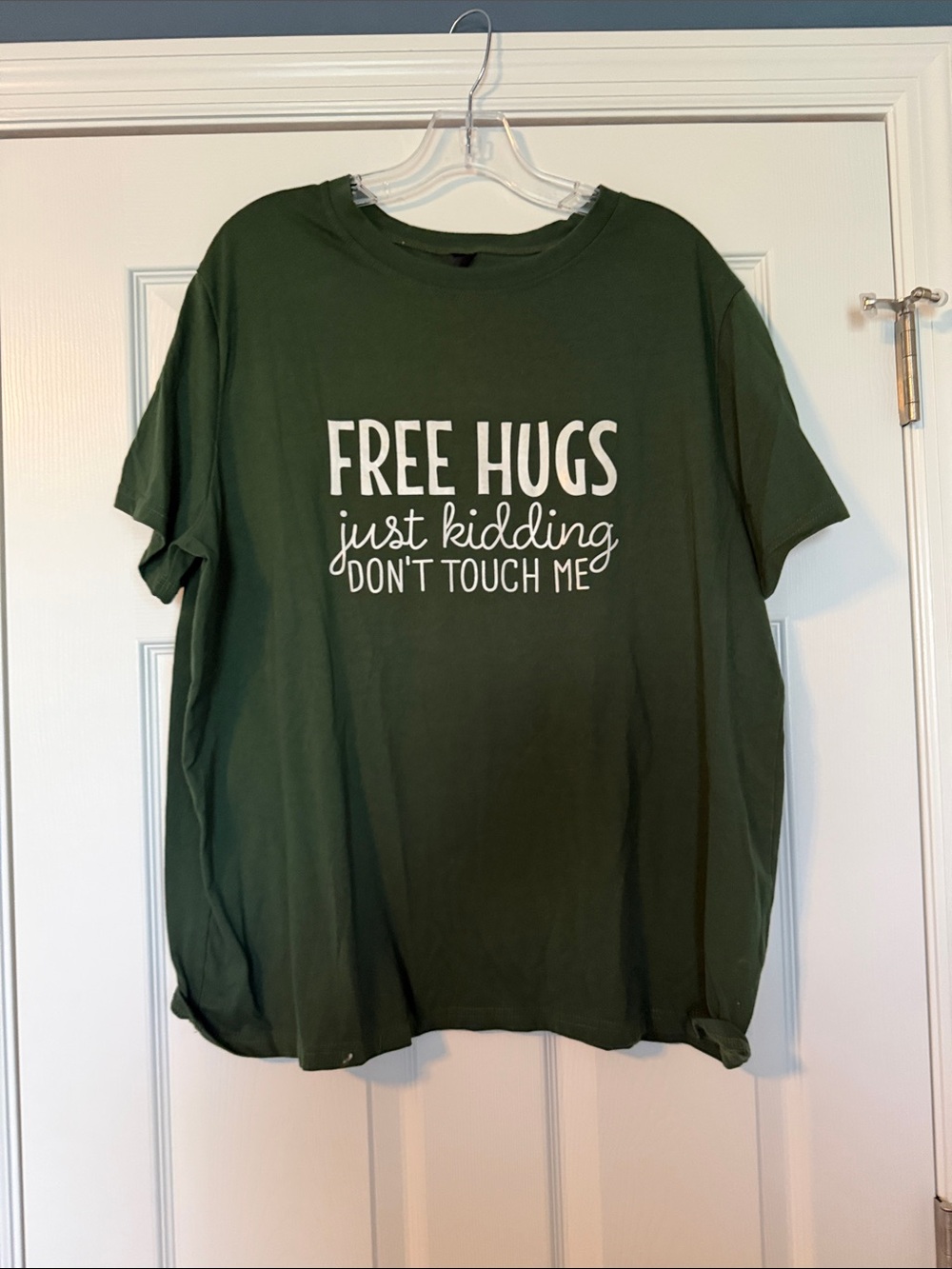 SHEIN Dark Green Graphic Tee "FREE HUGS"